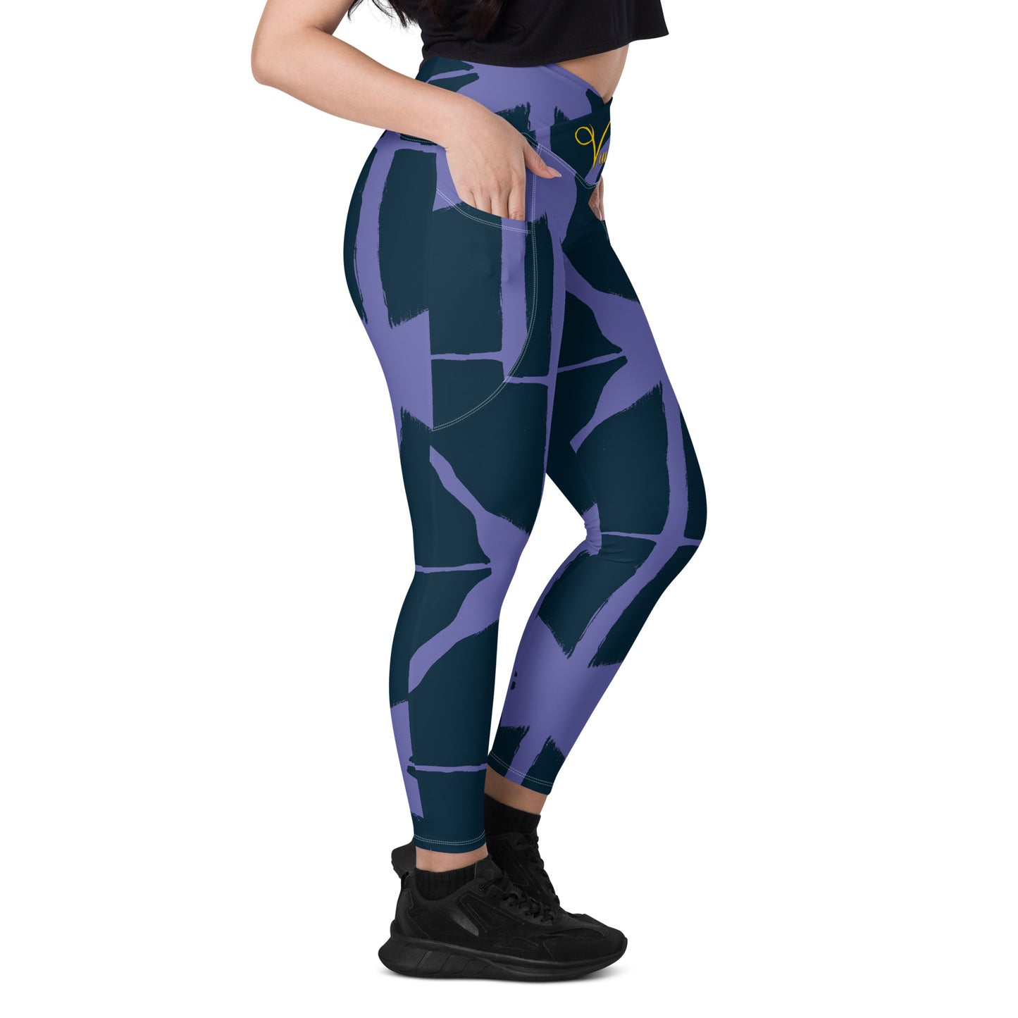 Crossover leggings with pockets