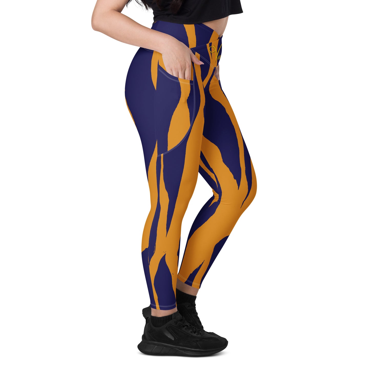 Crossover leggings with pockets