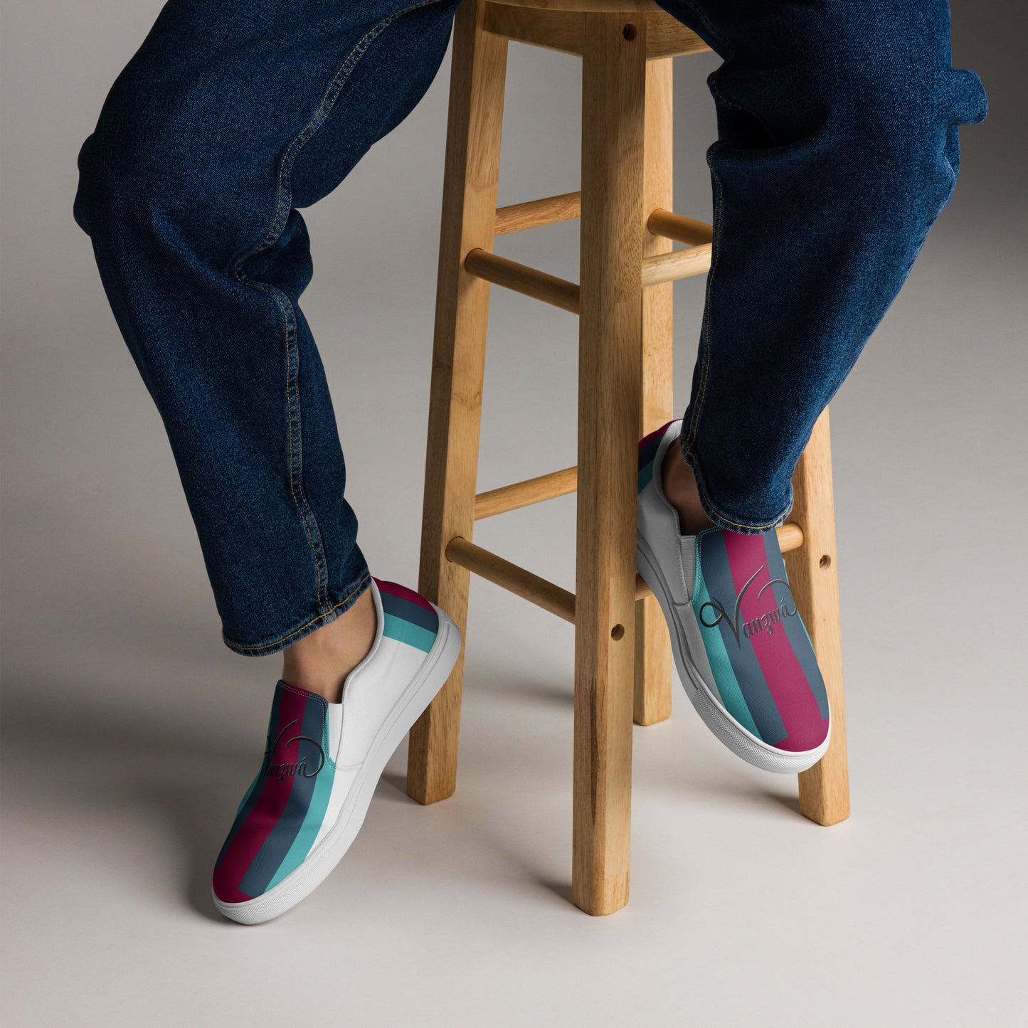 Men’s slip-on canvas shoes