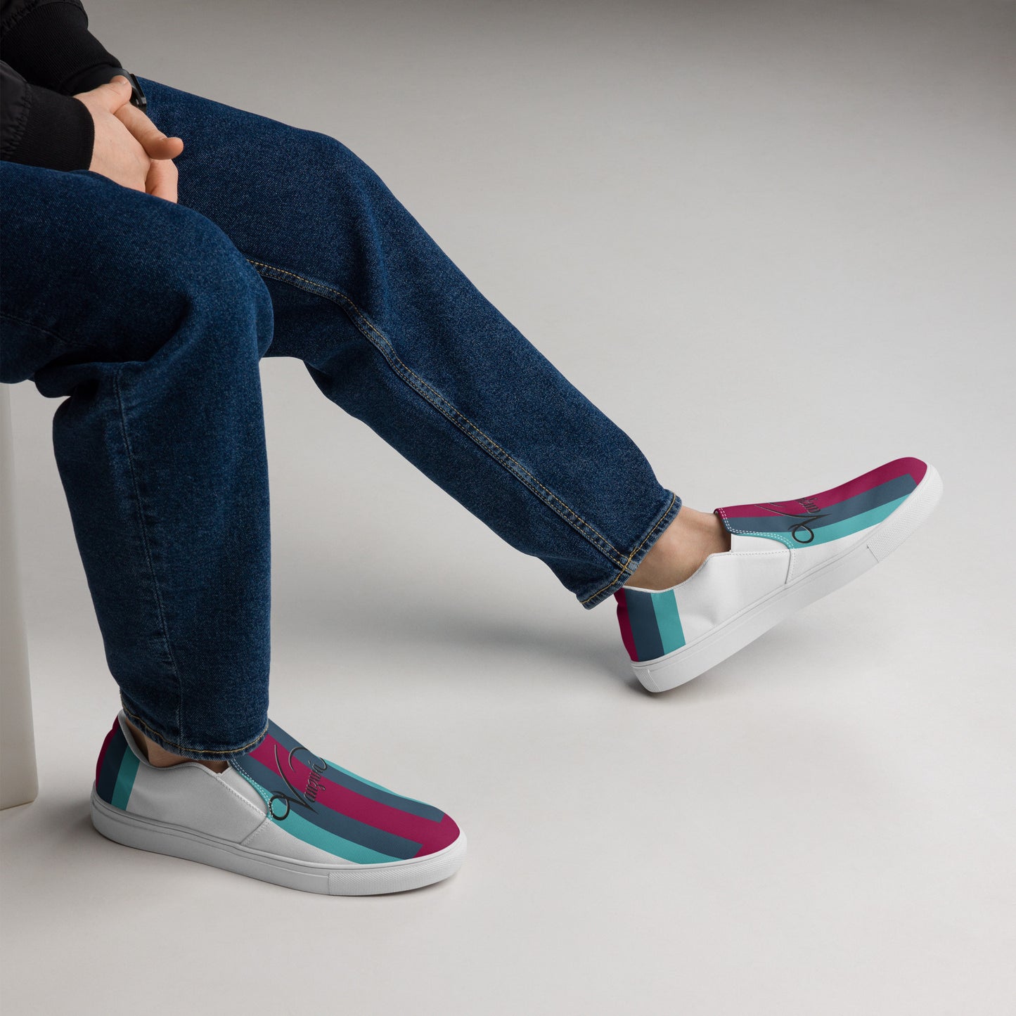 Men’s slip-on canvas shoes