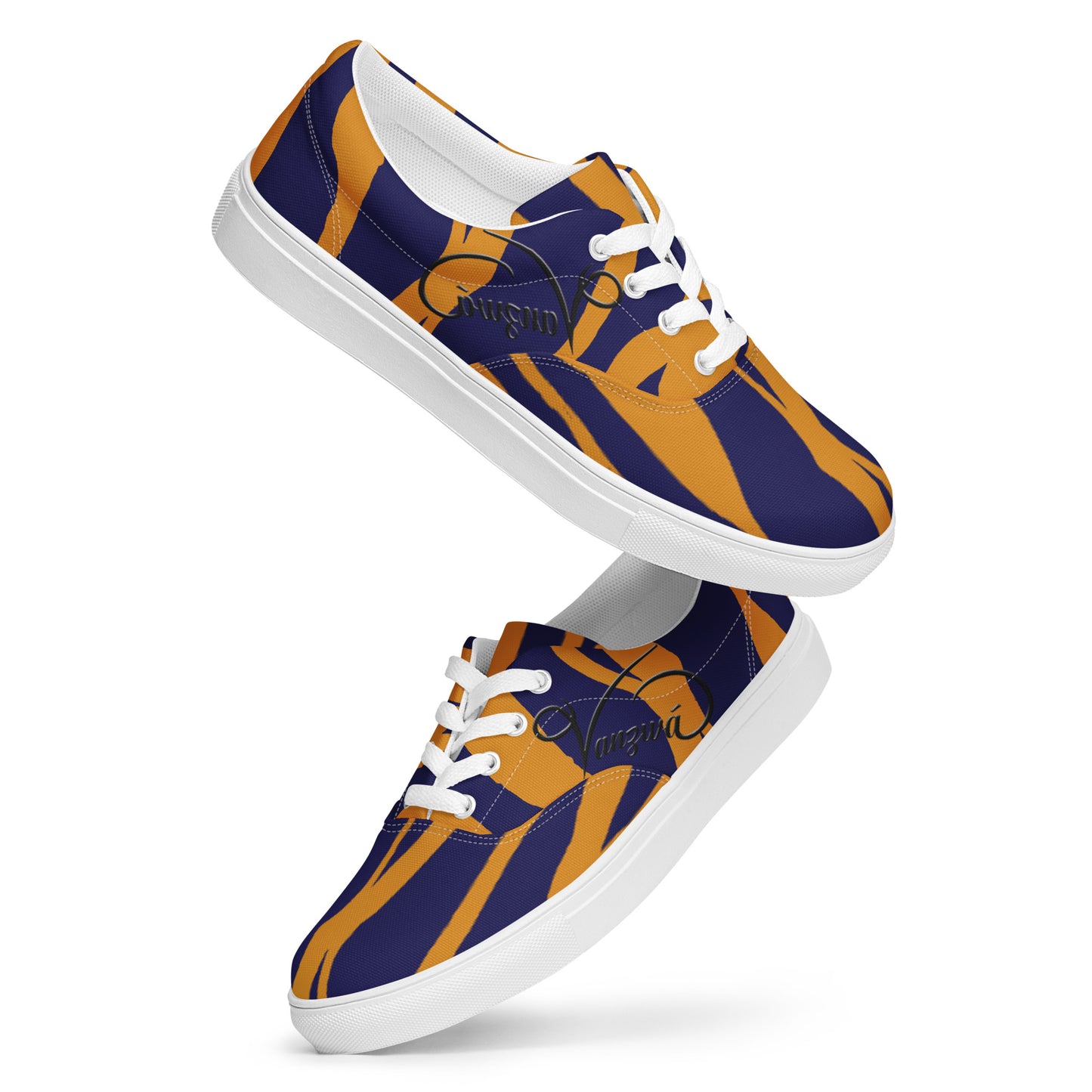 Women’s lace-up canvas shoes